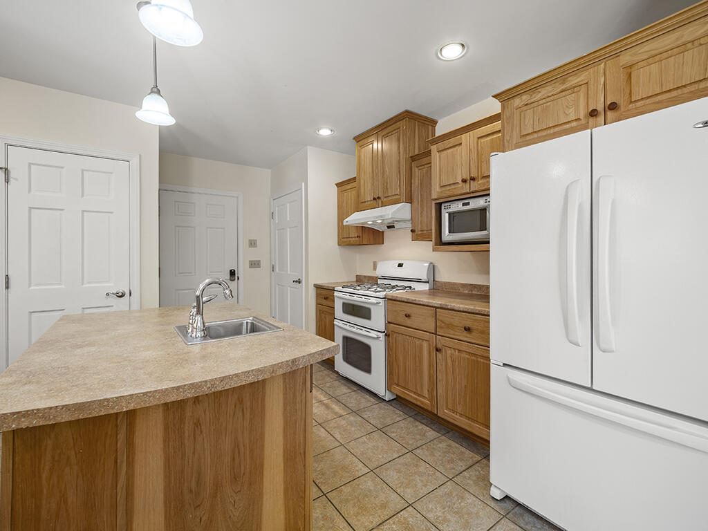 280 Pond Road Mount Vernon ME 04352