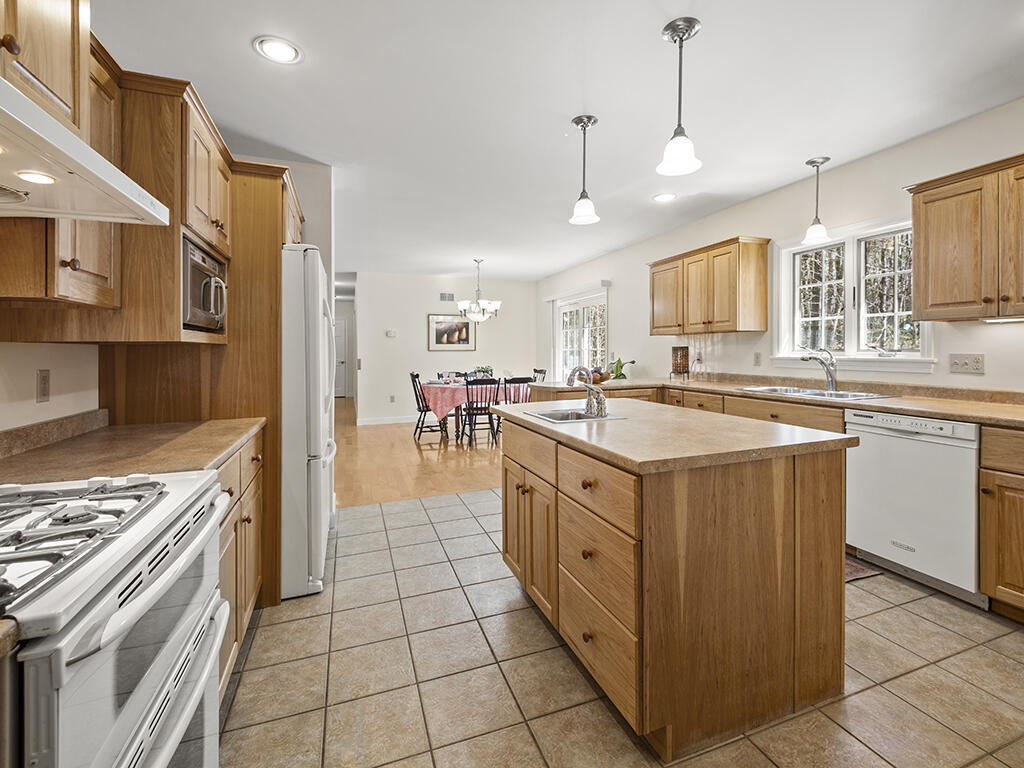 280 Pond Road Mount Vernon ME 04352