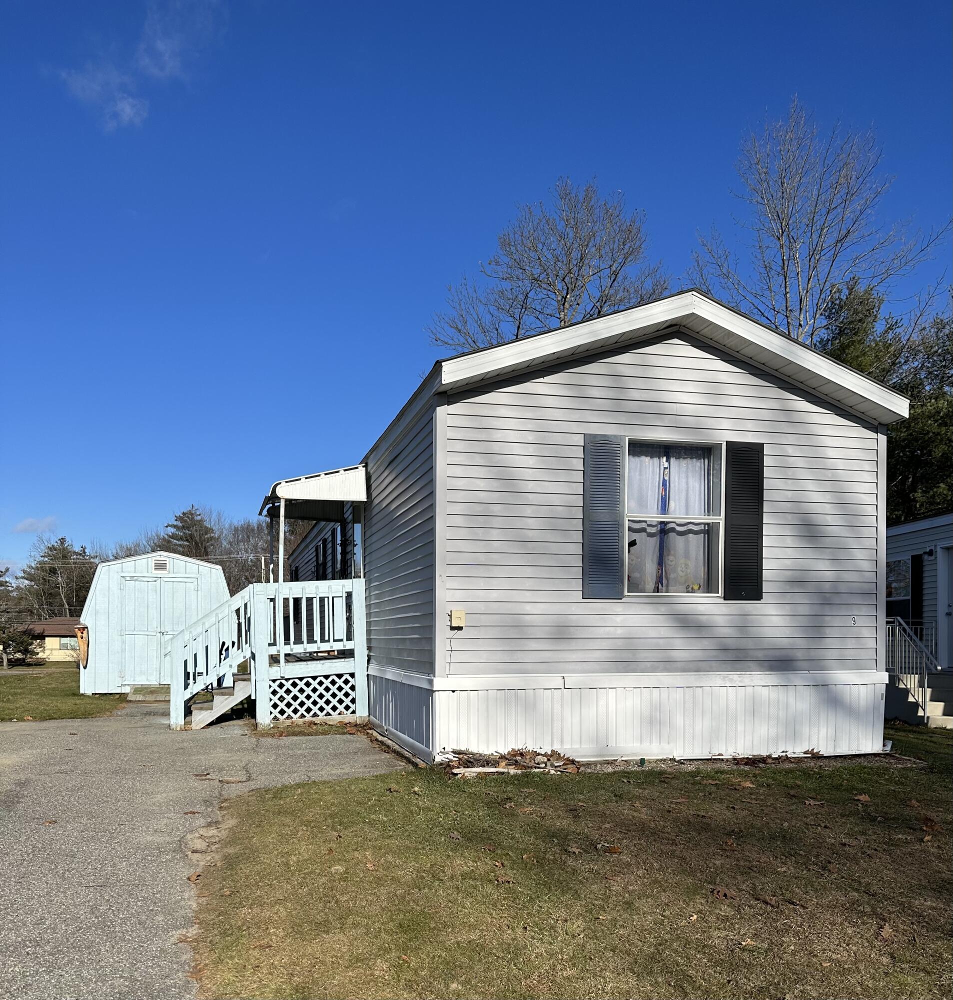 9 Autumn Lane Lewiston ME 04240