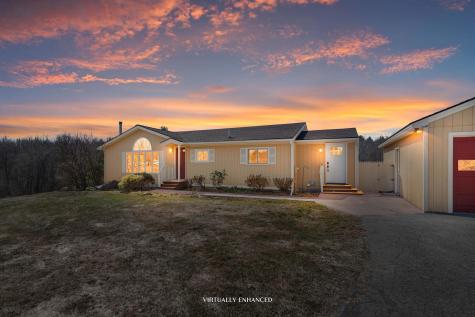 18 Walker Lane Farmingdale ME 04344