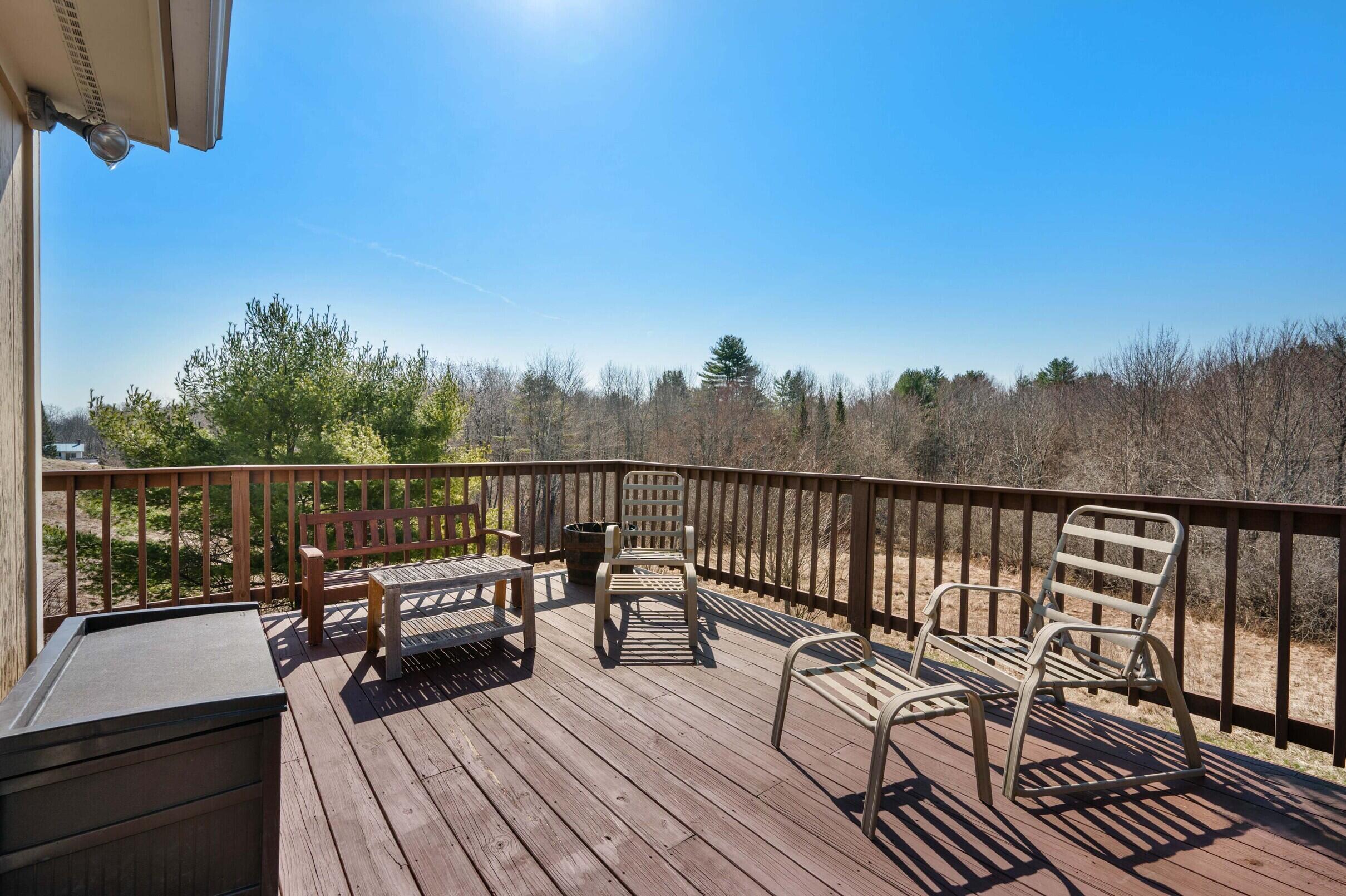 18 Walker Lane Farmingdale ME 04344