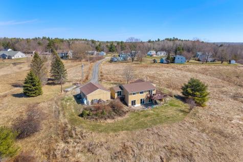 18 Walker Lane Farmingdale ME 04344