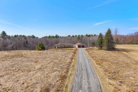 18 Walker Lane Farmingdale ME 04344