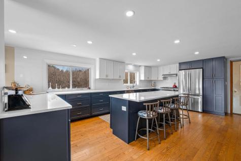 18 Walker Lane Farmingdale ME 04344