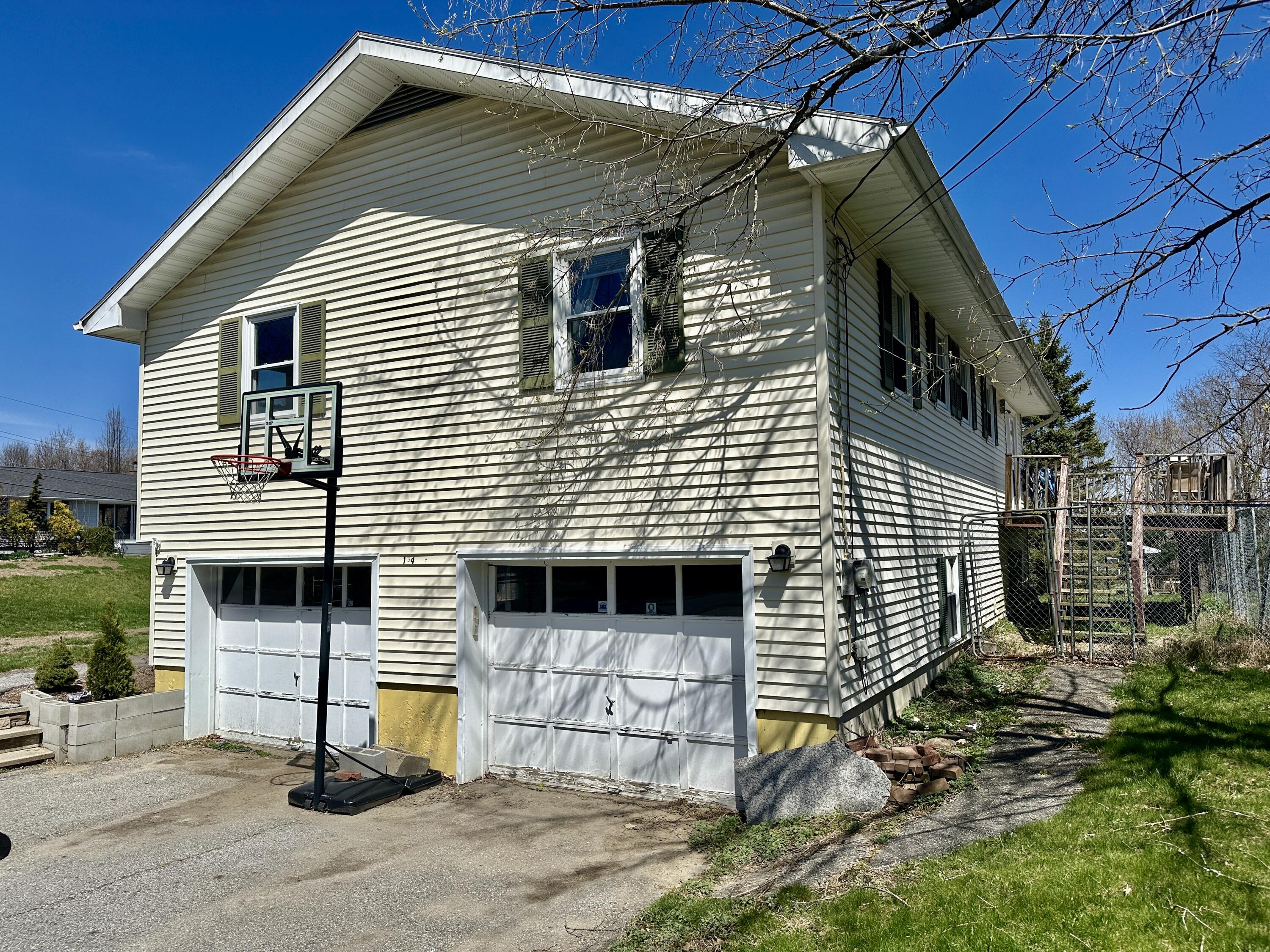 1 Sunrise Lane Lewiston ME 04240