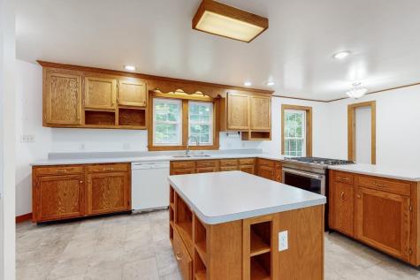 3 Timber Lane Poland ME 04274