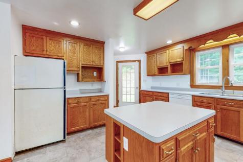 3 Timber Lane Poland ME 04274