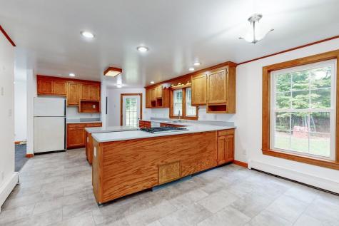 3 Timber Lane Poland ME 04274