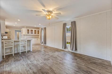 71 Autumn Lane Lewiston ME 04240