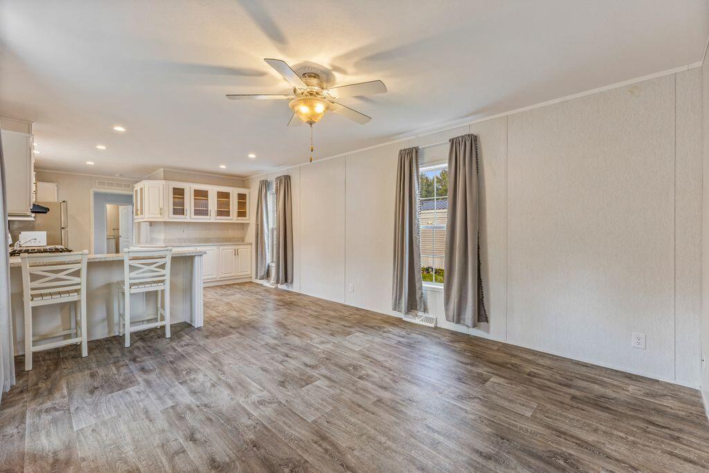 71 Autumn Lane Lewiston ME 04240