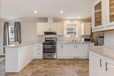 71 Autumn Lane Lewiston ME 04240