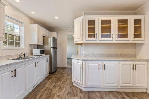 71 Autumn Lane Lewiston ME 04240