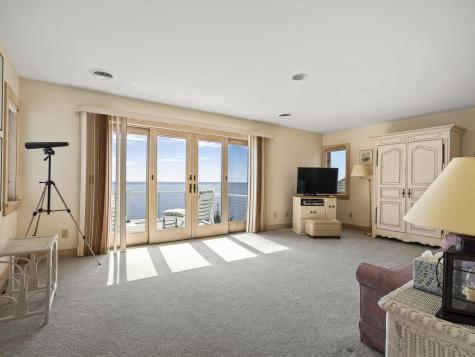 28 Yellow Head Road Bristol ME 04554