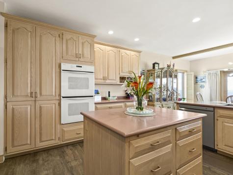 28 Yellow Head Road Bristol ME 04554