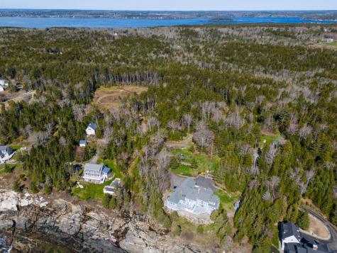 28 Yellow Head Road Bristol ME 04554