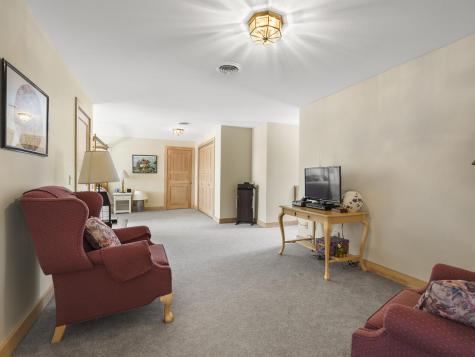 28 Yellow Head Road Bristol ME 04554