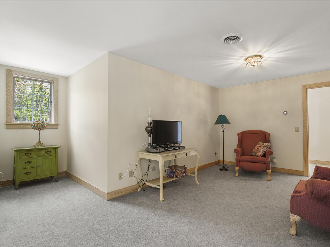 28 Yellow Head Road Bristol ME 04554