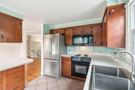 36 Murray Drive Cape Elizabeth ME 04107