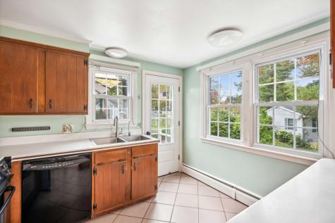 36 Murray Drive Cape Elizabeth ME 04107