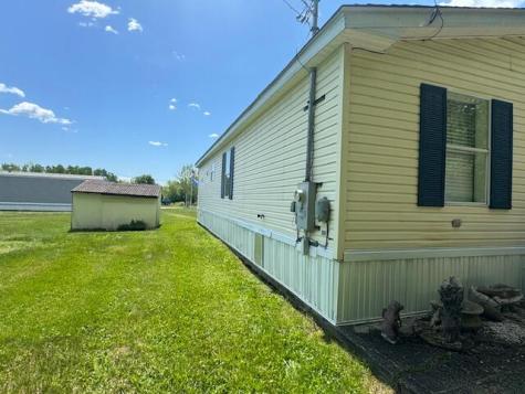 6 Mud Pond Road Palmyra ME 04965