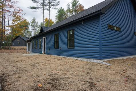 16 Lydia Lane Norway ME 04268