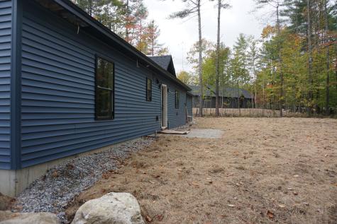 16 Lydia Lane Norway ME 04268