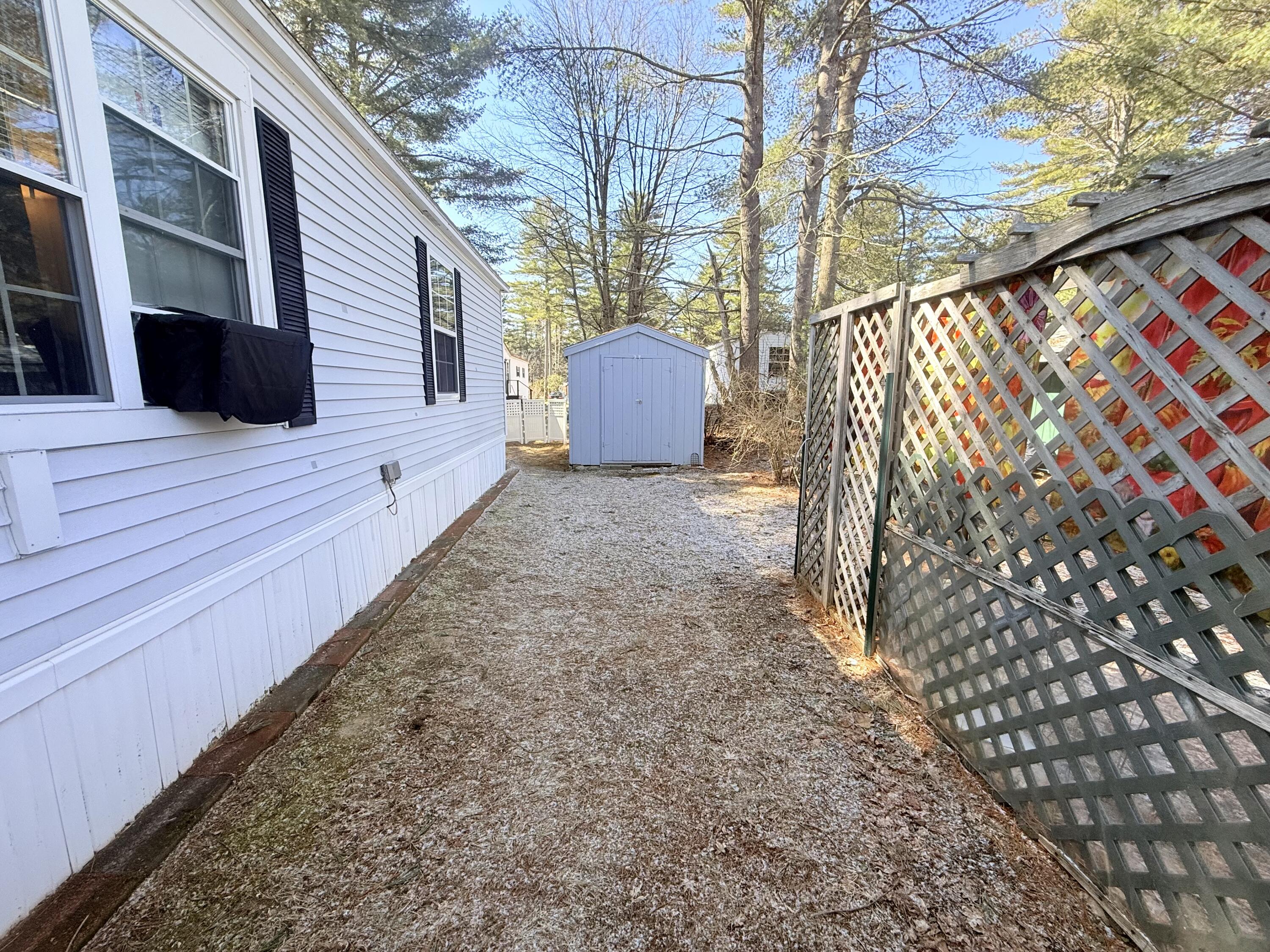 19 Larry Lane Brunswick ME 04011