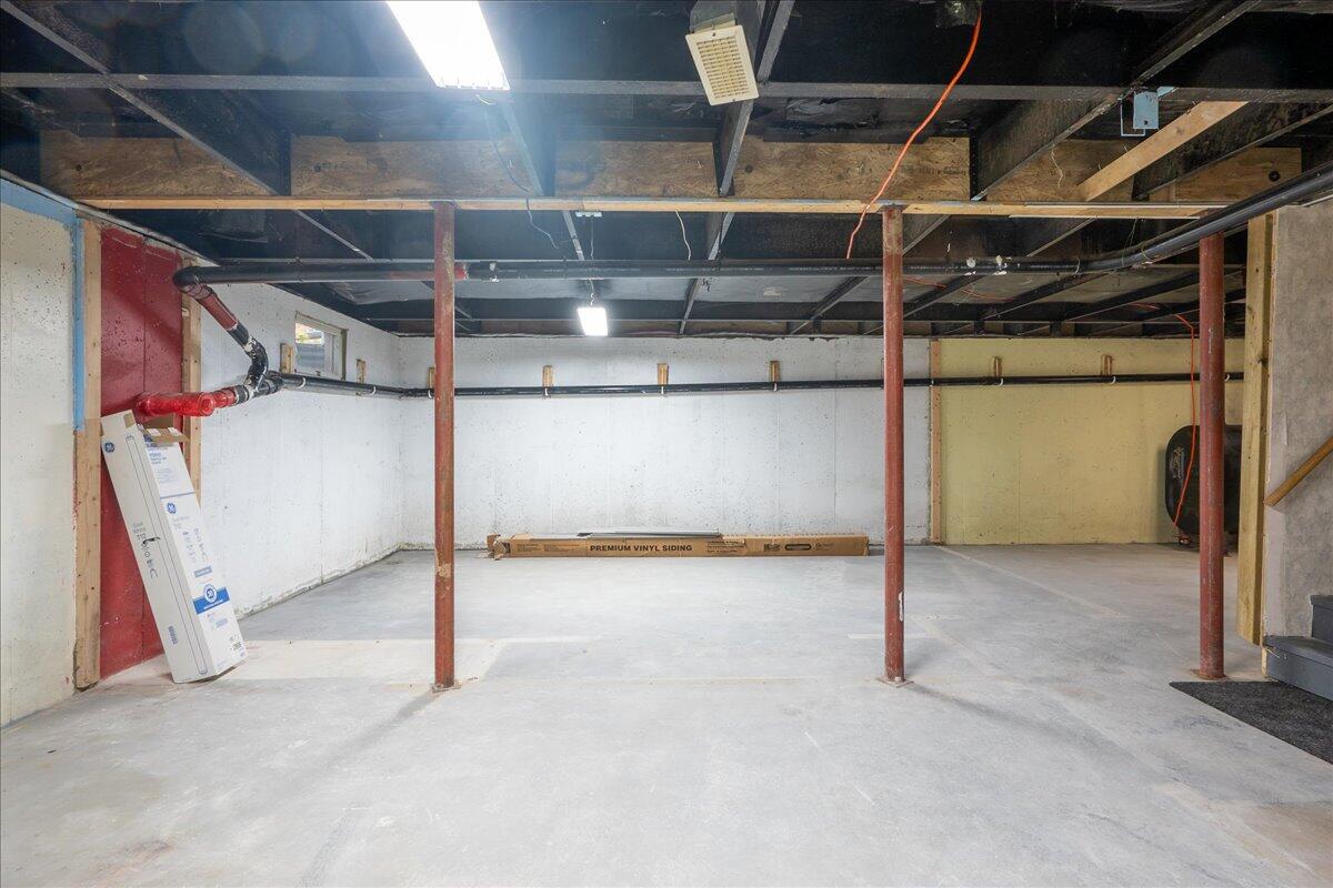 473 New England Road Searsmont ME 04973