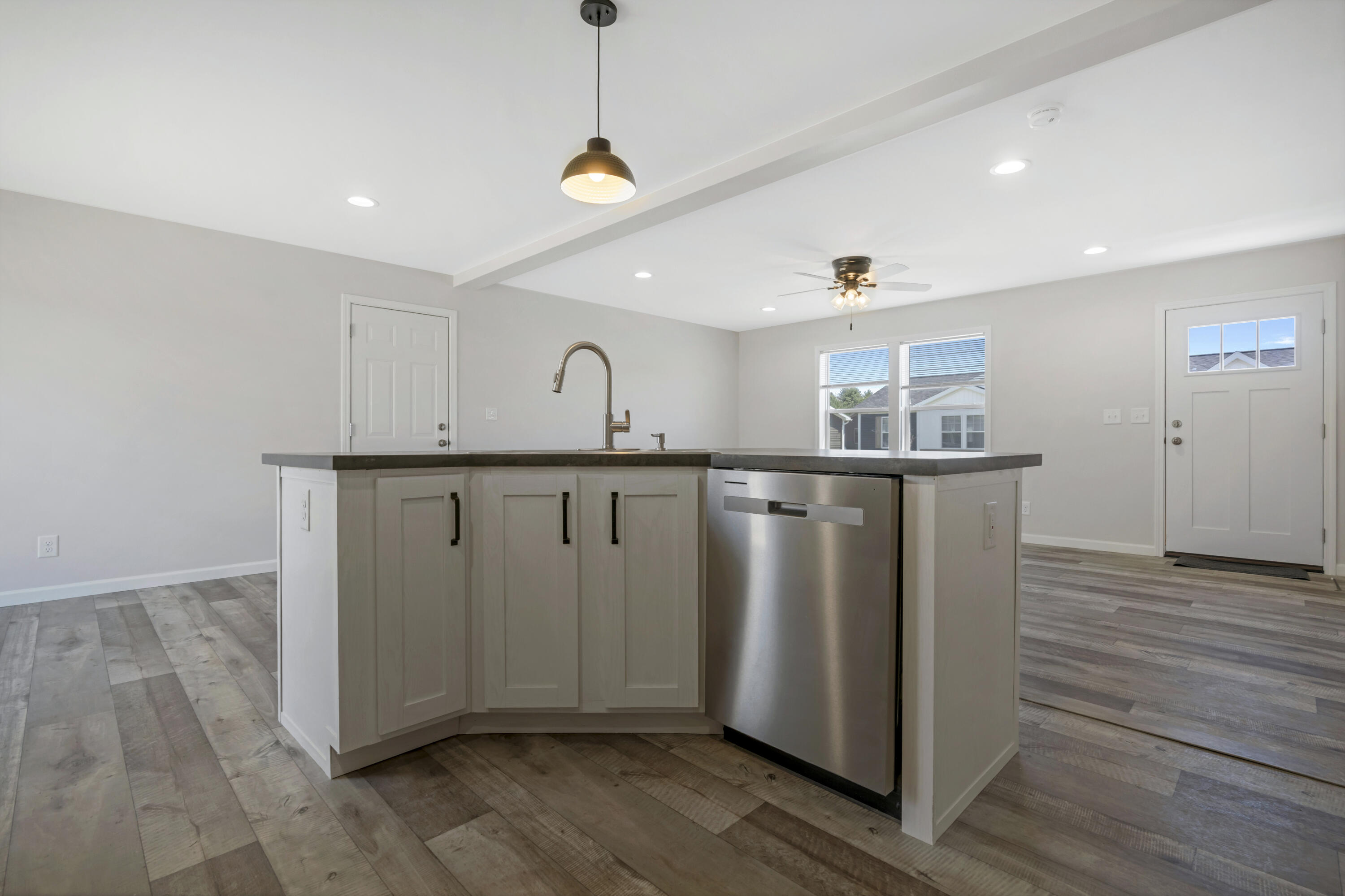 16 Colony Way Kittery ME 03904