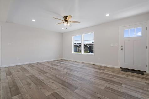 16 Colony Way Kittery ME 03904