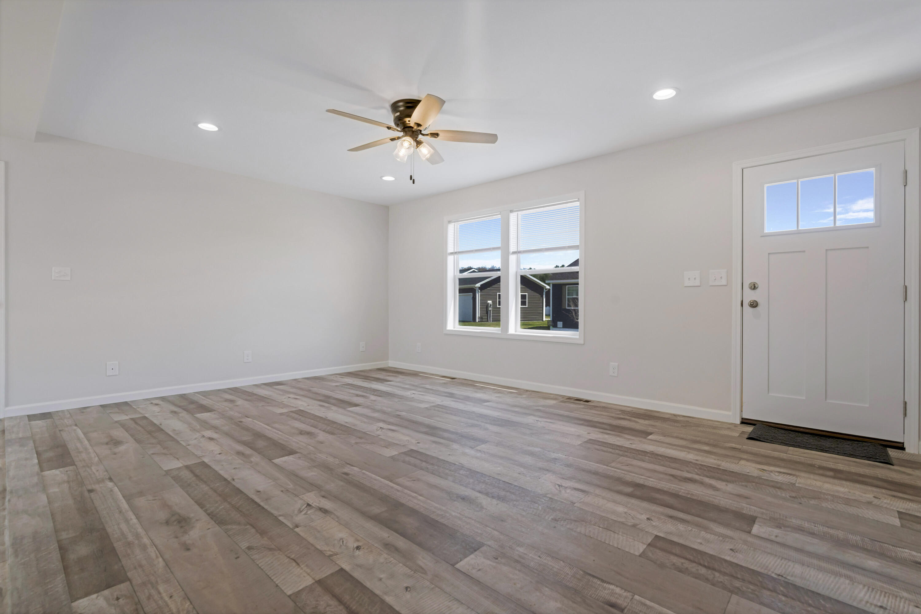16 Colony Way Kittery ME 03904