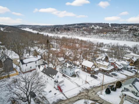 9 Brooks Street Augusta ME 04330