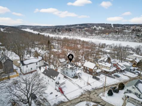 9 Brooks Street Augusta ME 04330