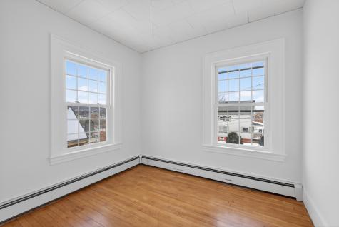 9 Brooks Street Augusta ME 04330