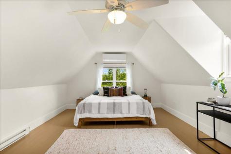 276 N Sedgwick Road Sedgwick ME 04676