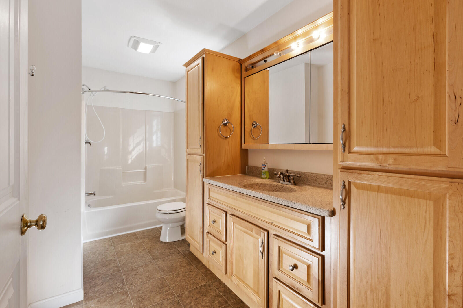 8 Purbeck Lane Richmond ME 04357