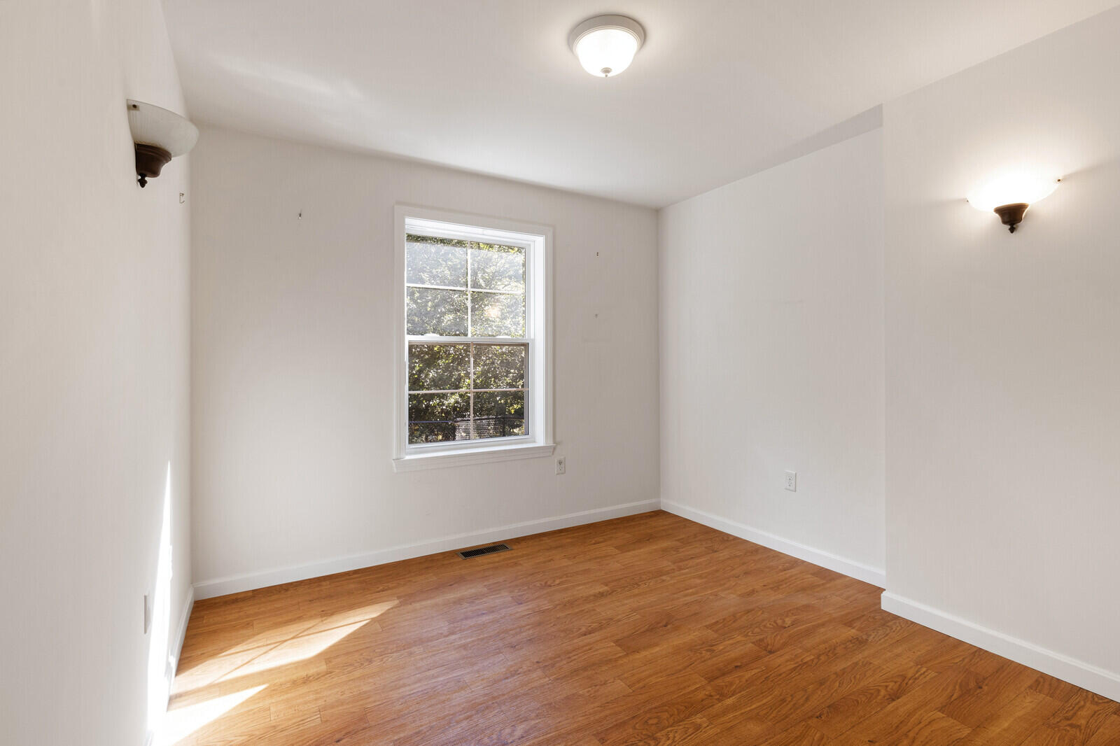 8 Purbeck Lane Richmond ME 04357