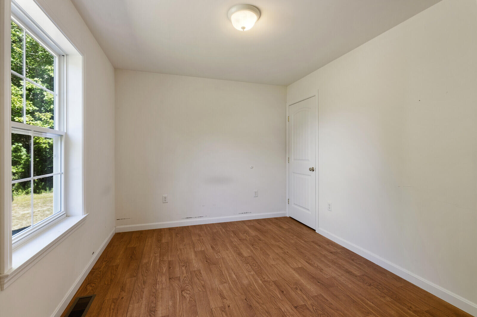 8 Purbeck Lane Richmond ME 04357