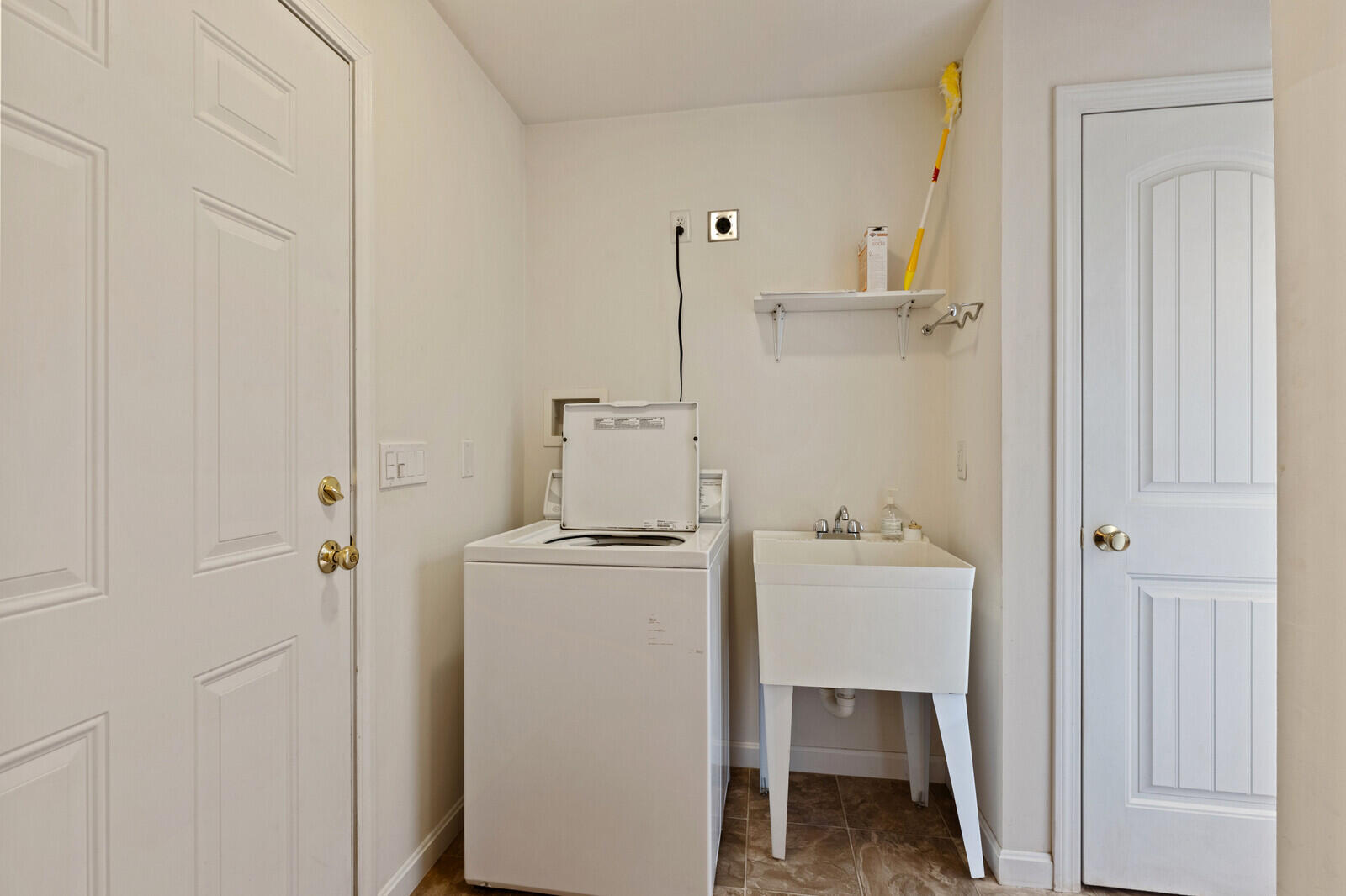 8 Purbeck Lane Richmond ME 04357