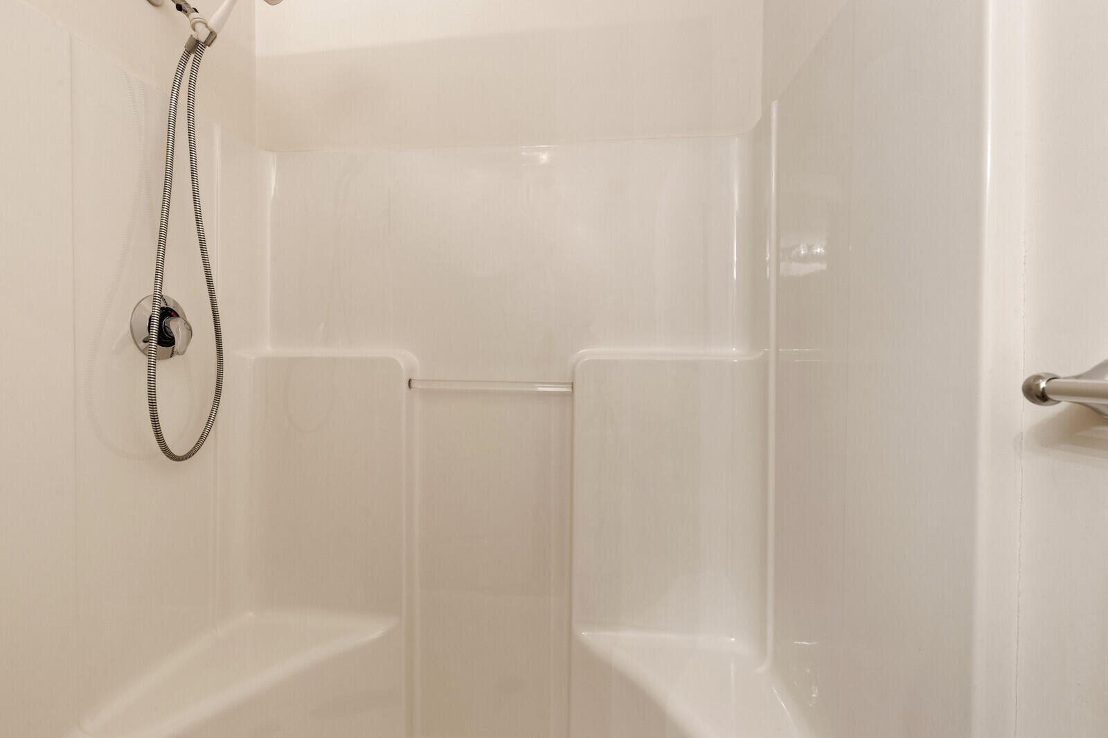 8 Purbeck Lane Richmond ME 04357