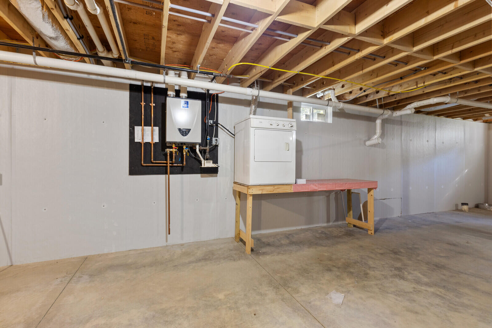 8 Purbeck Lane Richmond ME 04357