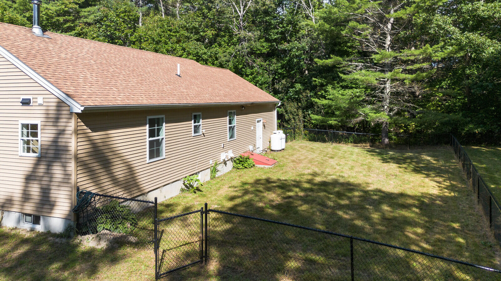 8 Purbeck Lane Richmond ME 04357