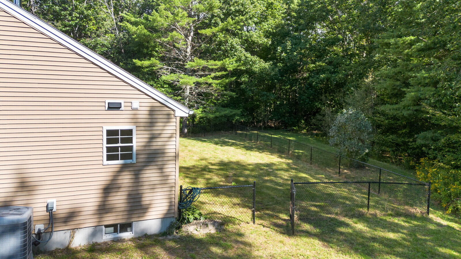 8 Purbeck Lane Richmond ME 04357