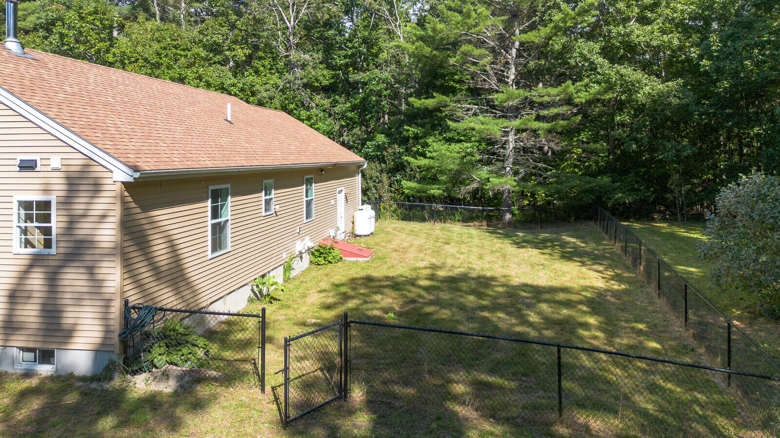 8 Purbeck Lane Richmond ME 04357