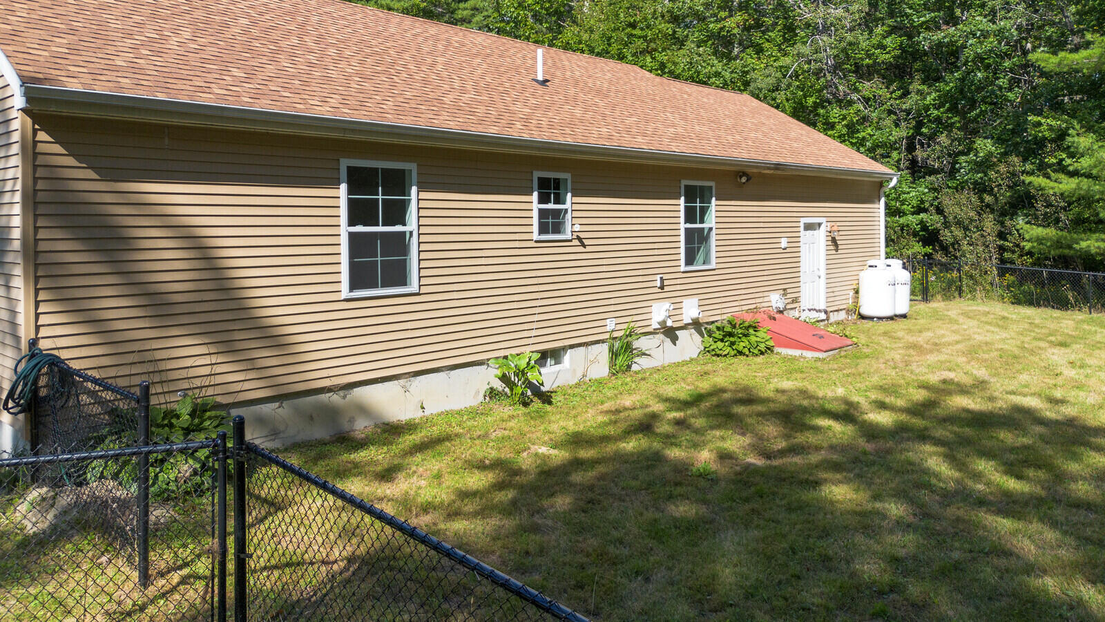 8 Purbeck Lane Richmond ME 04357