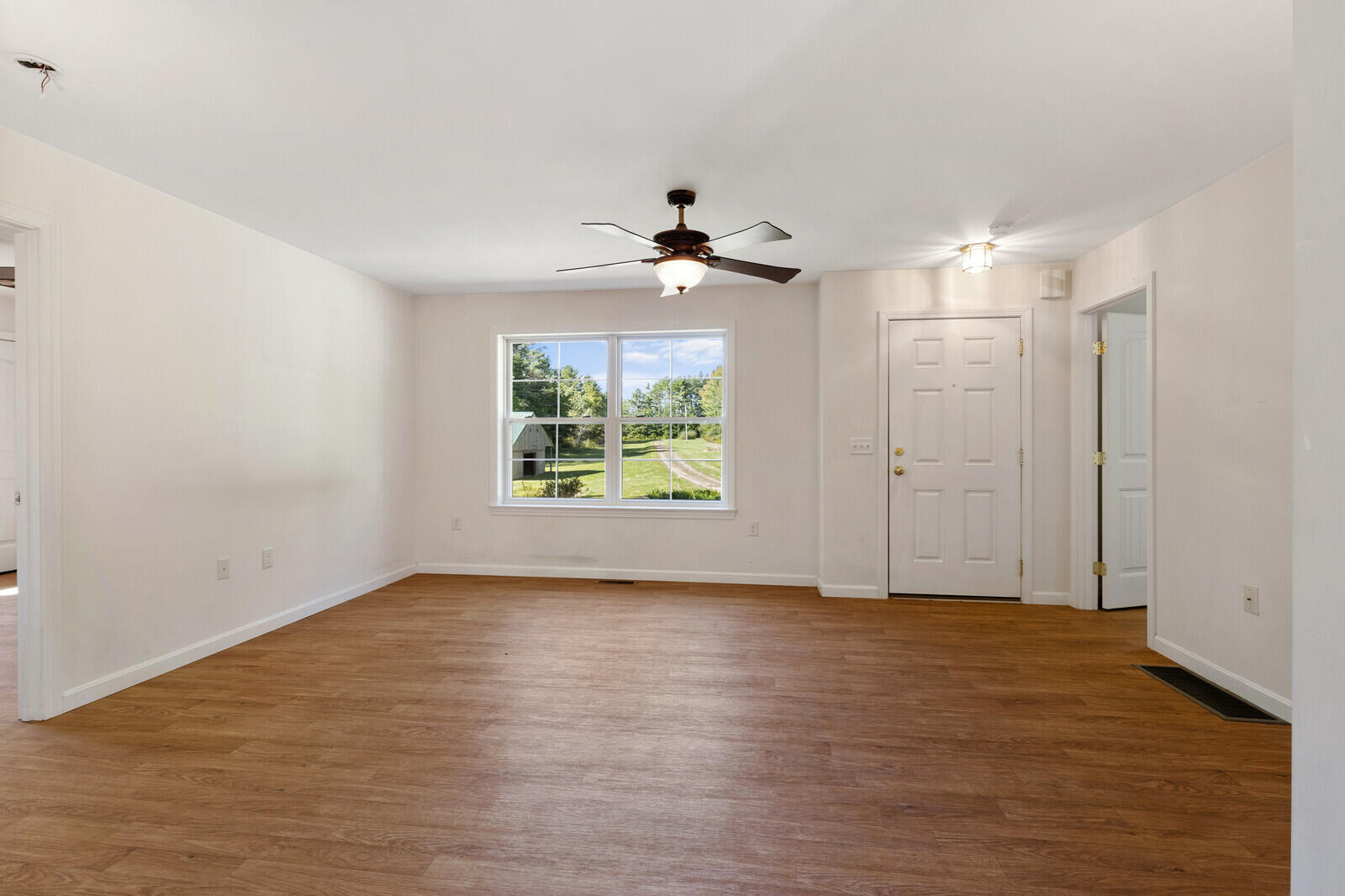 8 Purbeck Lane Richmond ME 04357