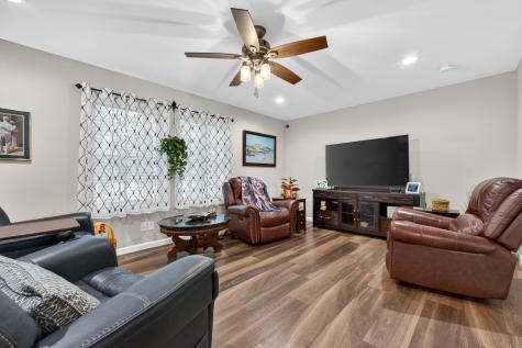 33 Sandalwood Circle Kittery ME 03904