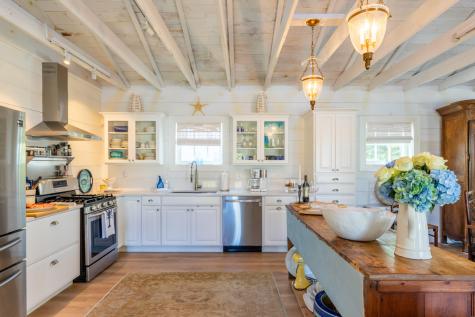 32 Murray Hill Road Boothbay ME 04544