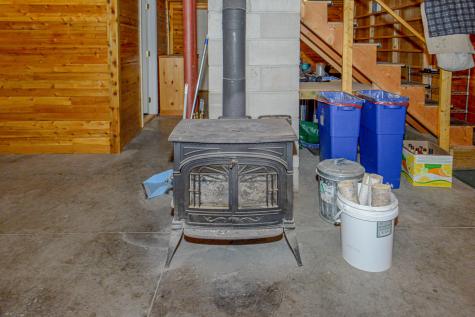 16 Jordan Lane Otisfield ME 04270