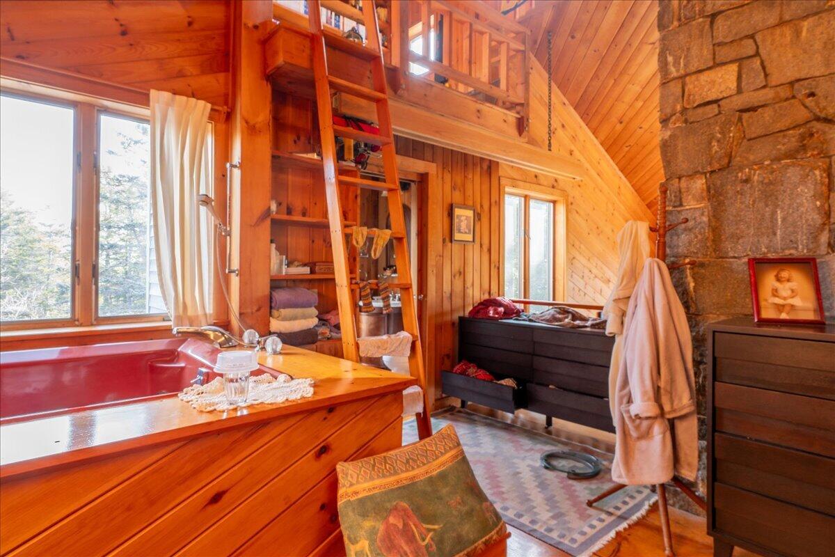 31 Schaefer Lane Saint George ME 04860